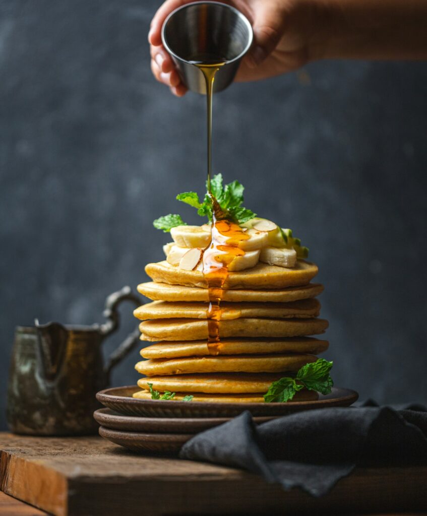 Crêpes mit Beeren und Topping